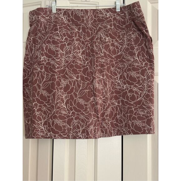 Duluth Trading Floral Print Skort - Picture 5 of 7